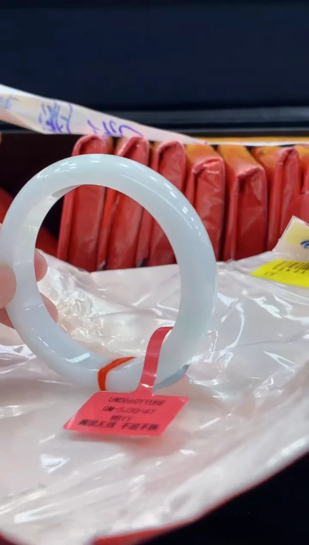 未镶嵌手镯翡翠翡翠手镯