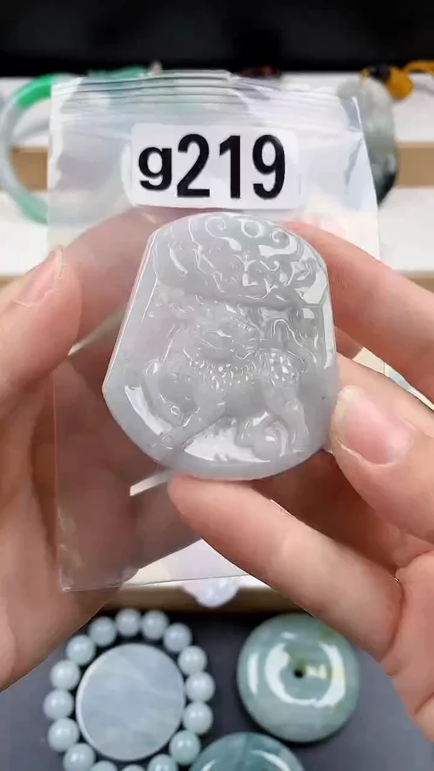 颈饰未镶嵌翡翠天然翡翠吊坠挂件