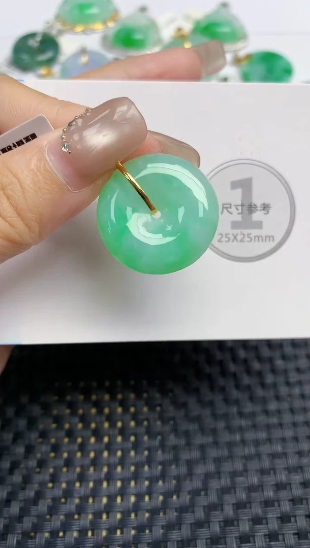 颈饰18K金镶嵌翡翠天然缅甸A货翡翠百元以上9元证书费自理