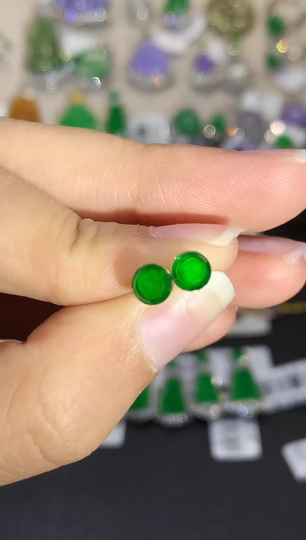 翡翠18K金镶嵌耳钉L0298多样性发其一