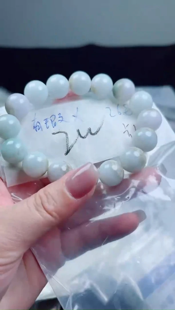 翡翠未镶嵌颈饰珠串
