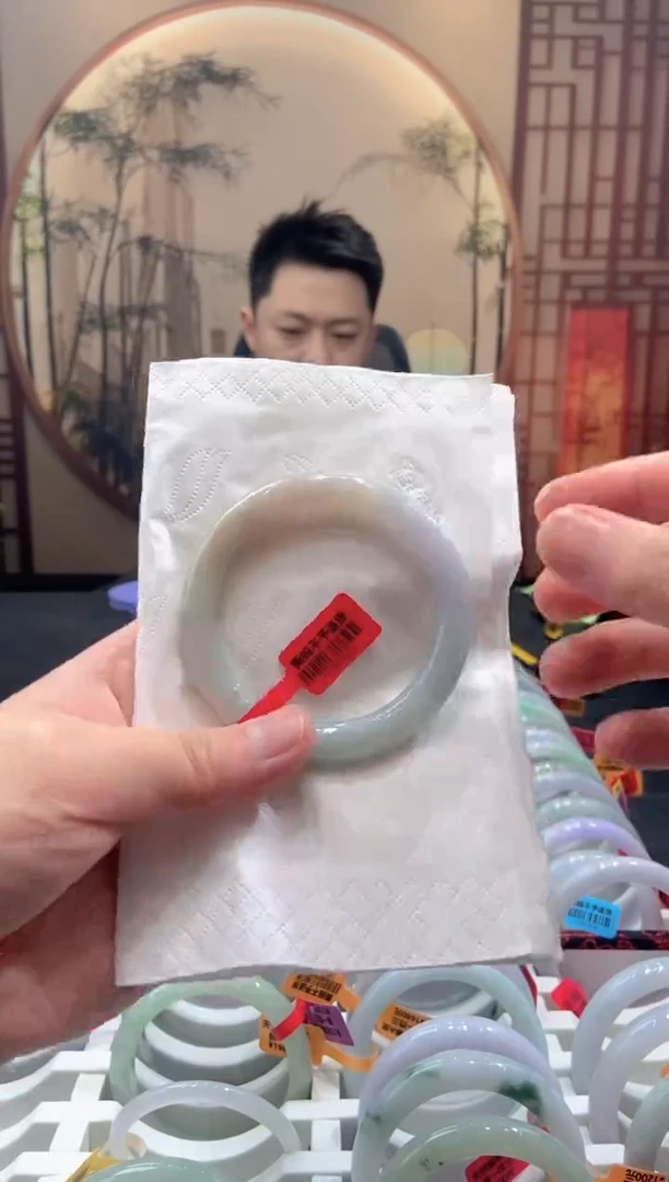 翡翠手镯未镶嵌0000015141