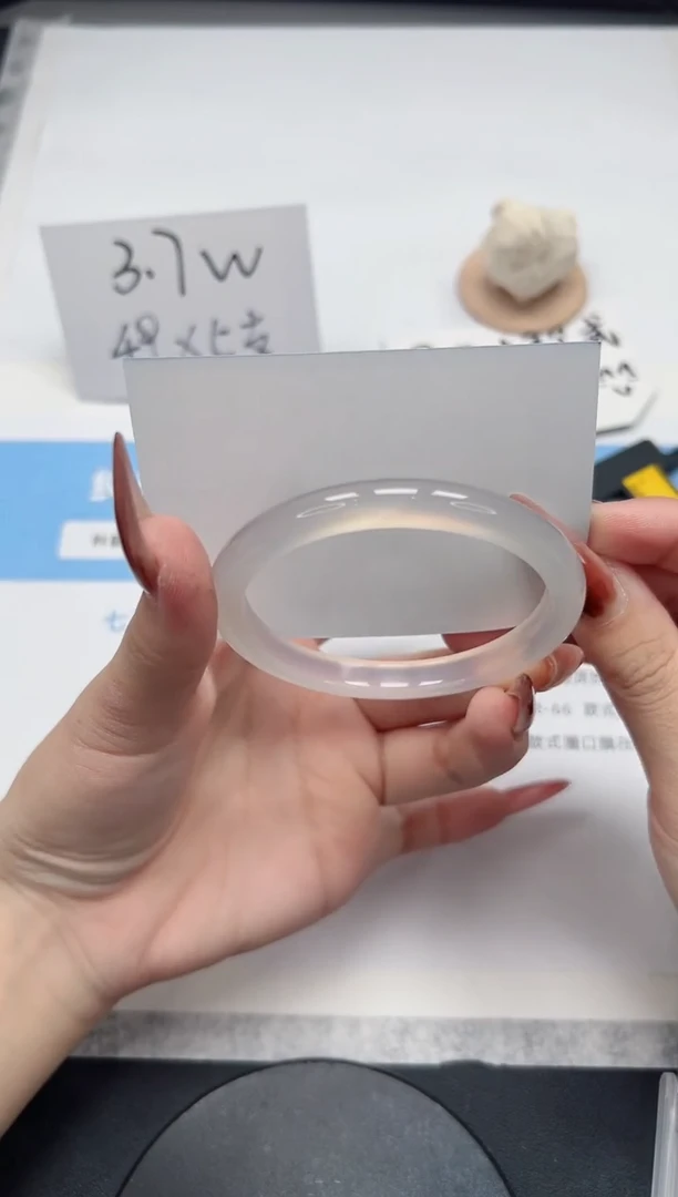 【闪购商品】玛瑙/玉髓手镯未镶嵌199/56.8荔枝