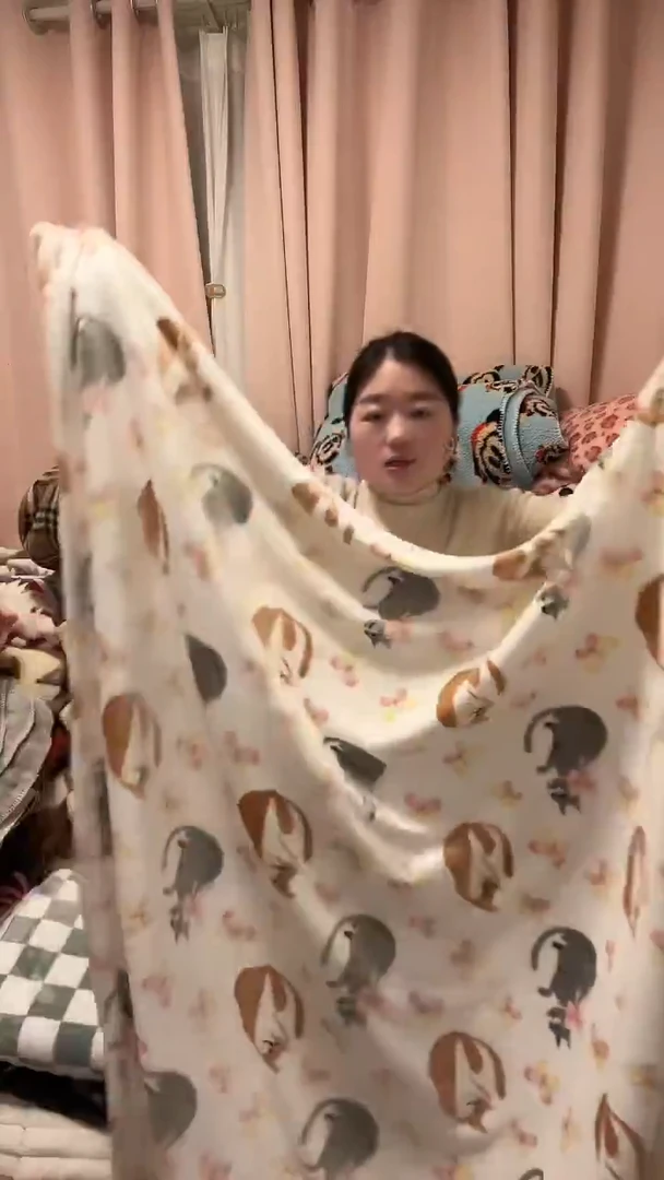 聚酯纤维1.8-2蝴蝶结猫咪-法莱绒-瑕疵款