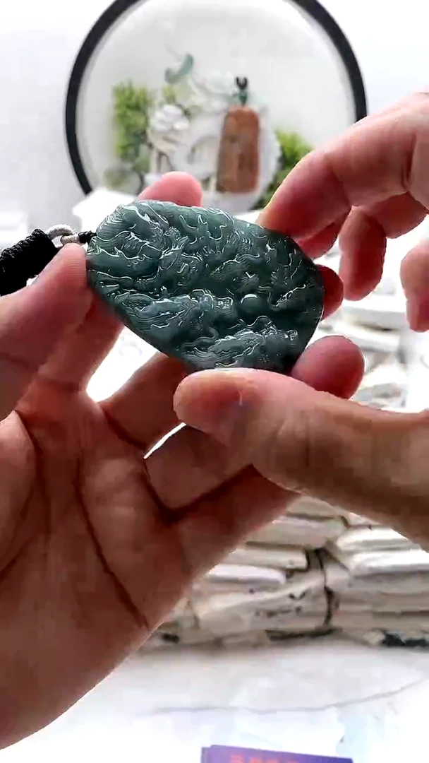 颈饰未镶嵌翡翠九龙2
