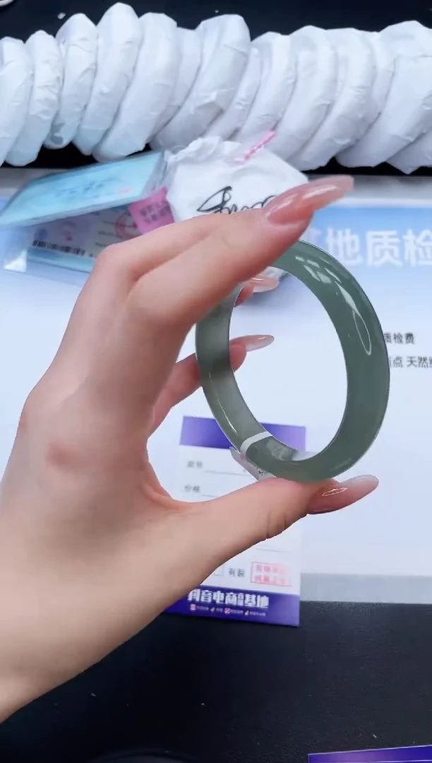 未镶嵌手镯石英质玉2V73-60