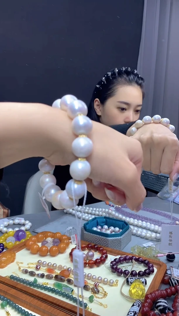 何**识手串一物一证 铜乐旭收藏