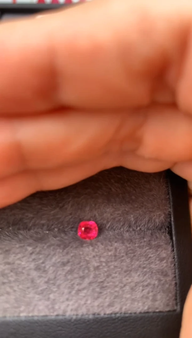 定制尖晶石裸石未镶嵌枕型 绝地 0.48ct