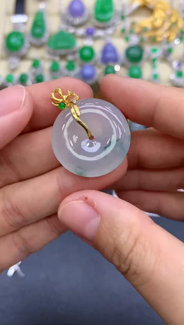 颈饰18K金镶嵌翡翠366-中国好珍宝