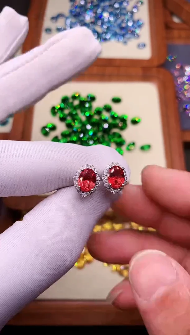 彩色蓝宝石耳饰银S925镶嵌··········