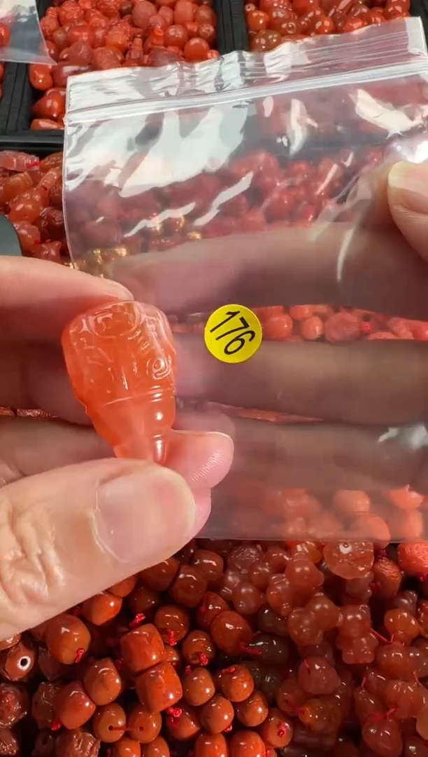 【闪购商品】南红玛瑙颈饰未镶嵌1