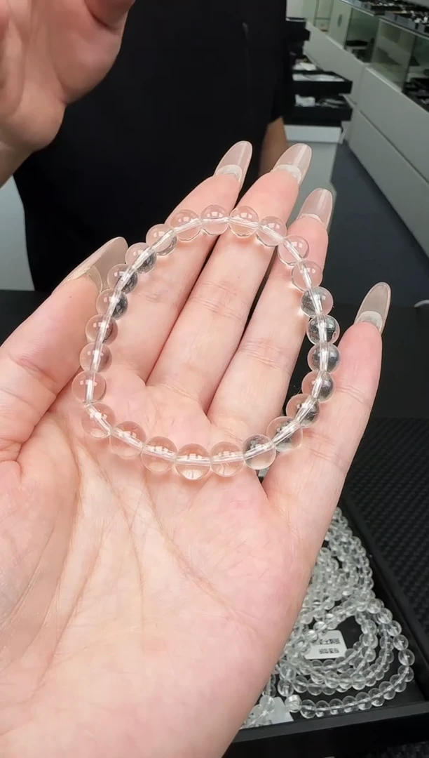 未镶嵌手串水晶一条，约7mm，多样性发一件