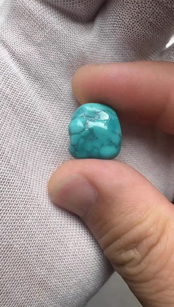 未镶嵌绿松石随型是**子配饰