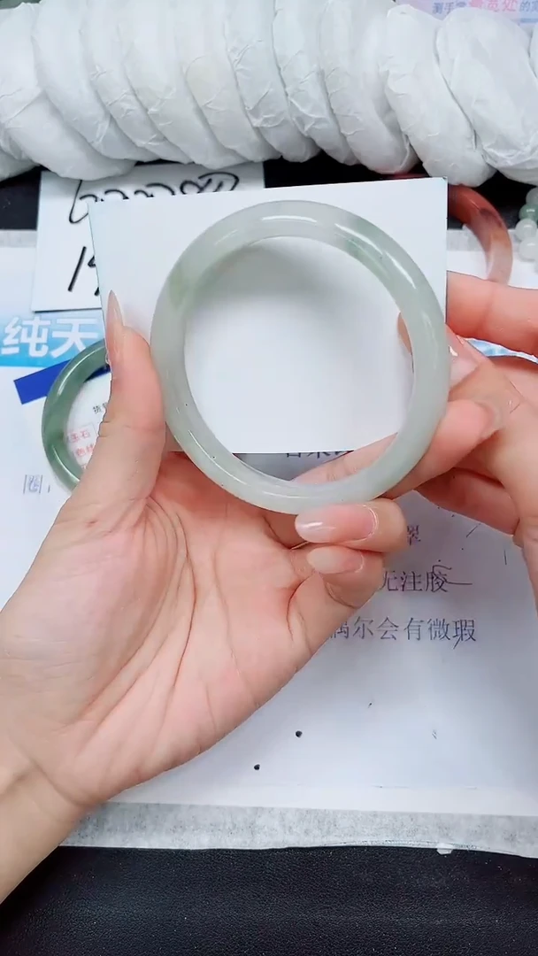 【闪购商品】石英质玉手镯未镶嵌A32-64/65