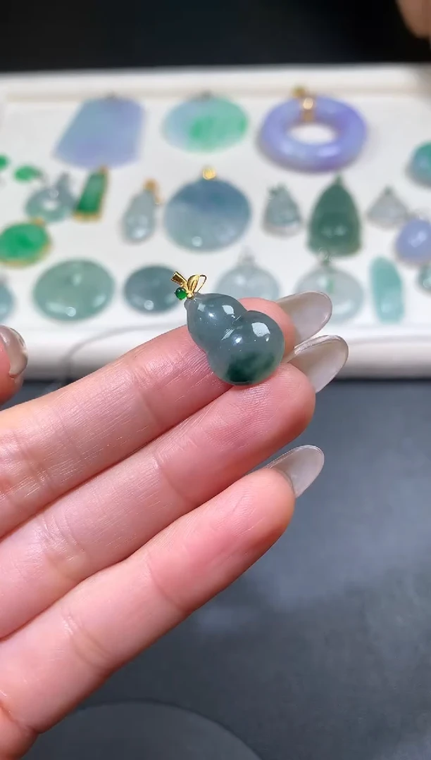 吊坠(不含链)18K金镶嵌翡翠翡翠