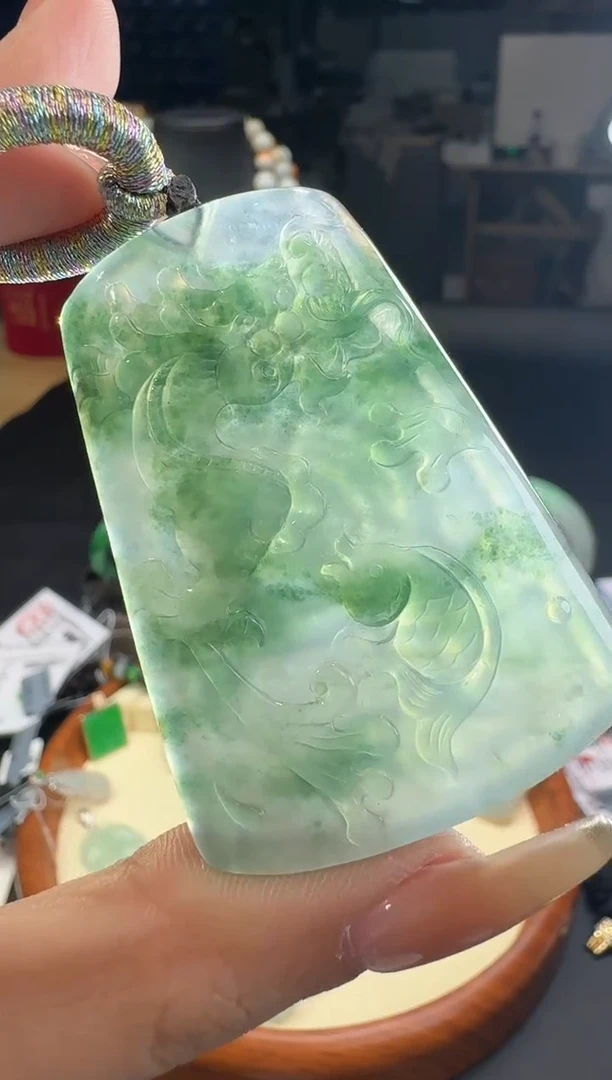 【闪购商品】翡翠颈饰未镶嵌挂件
