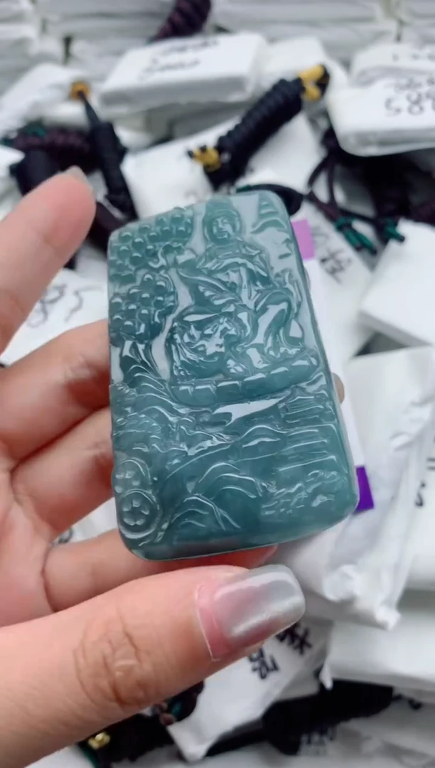 翡翠未镶嵌颈饰88888888