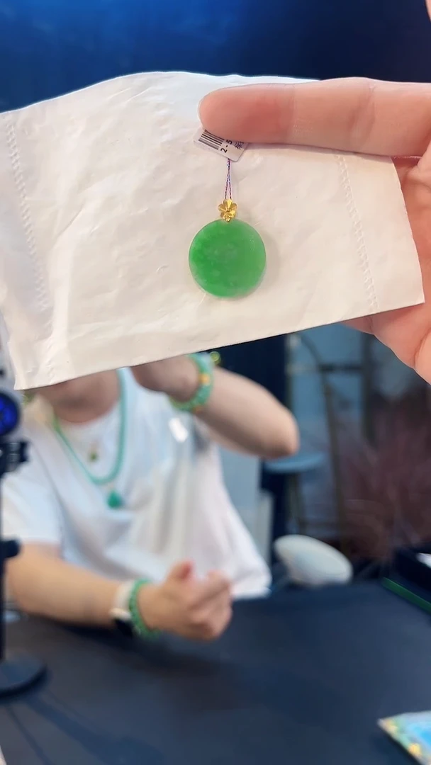 翡翠18K金镶嵌颈饰缅料A货/支持复检/一件