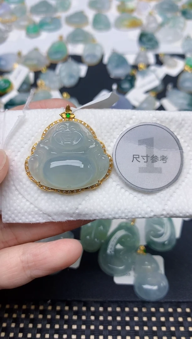 颈饰18K金镶嵌翡翠天然缅甸A货翡翠