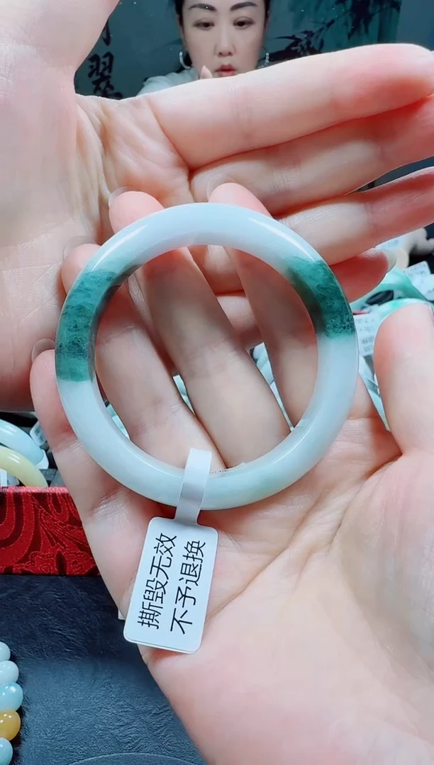 未镶嵌手镯翡翠缅甸天然A货翡翠手镯