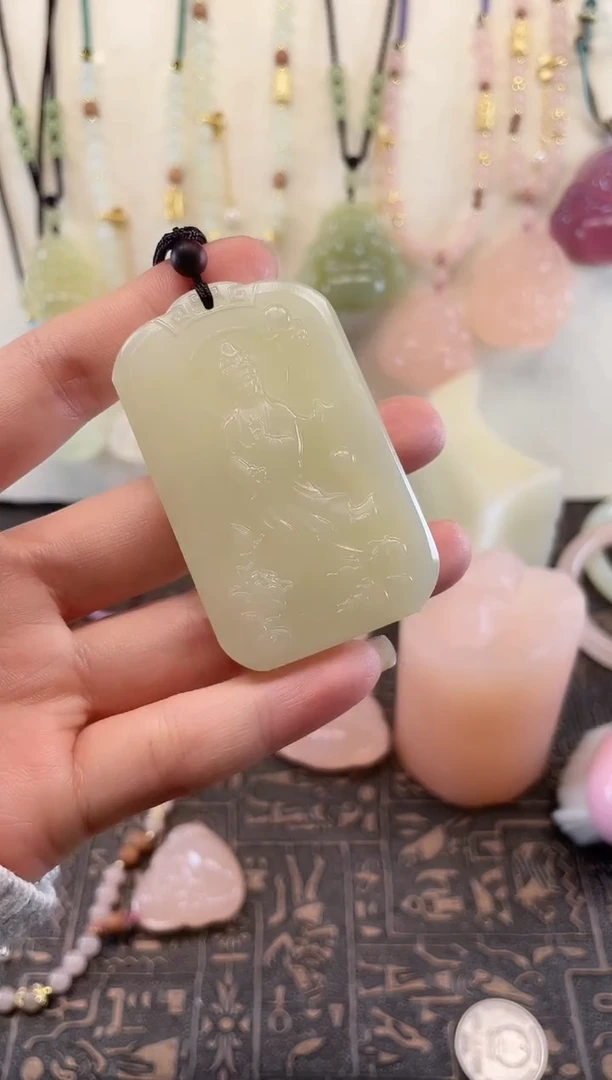 吊坠(赠链)未镶嵌石英质玉天然玉石观音无事牌