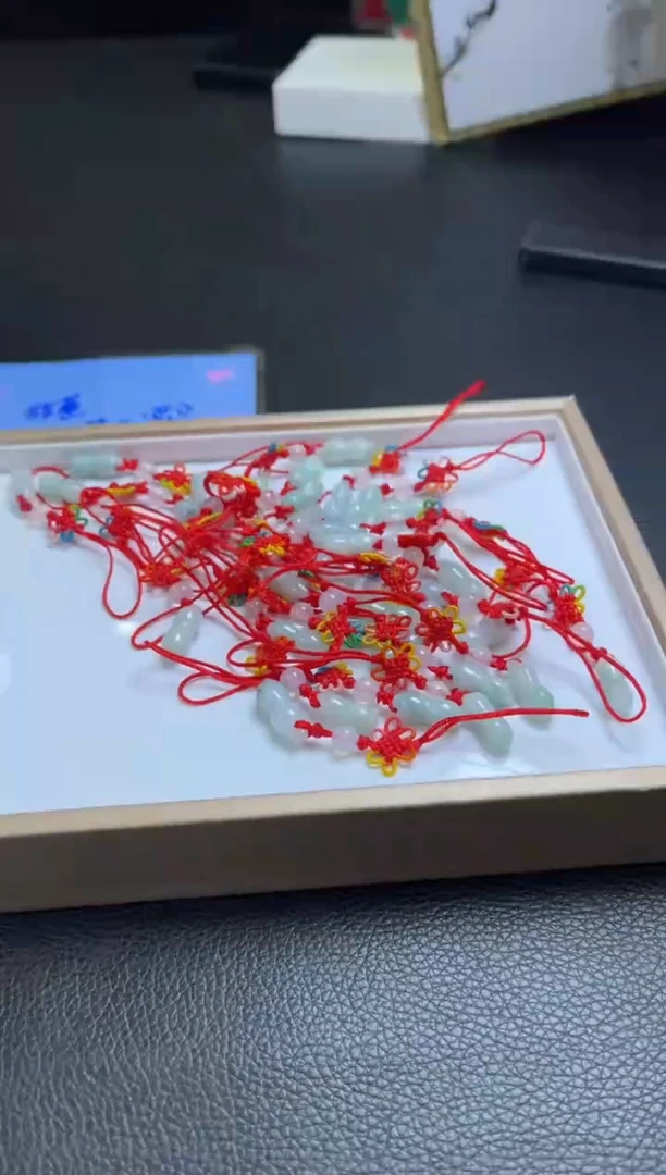 【闪购商品】翡翠挂件未镶嵌K201多样性发一件