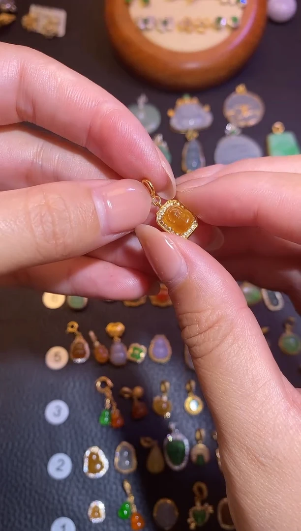 颈饰银S925镶嵌翡翠a货翡翠