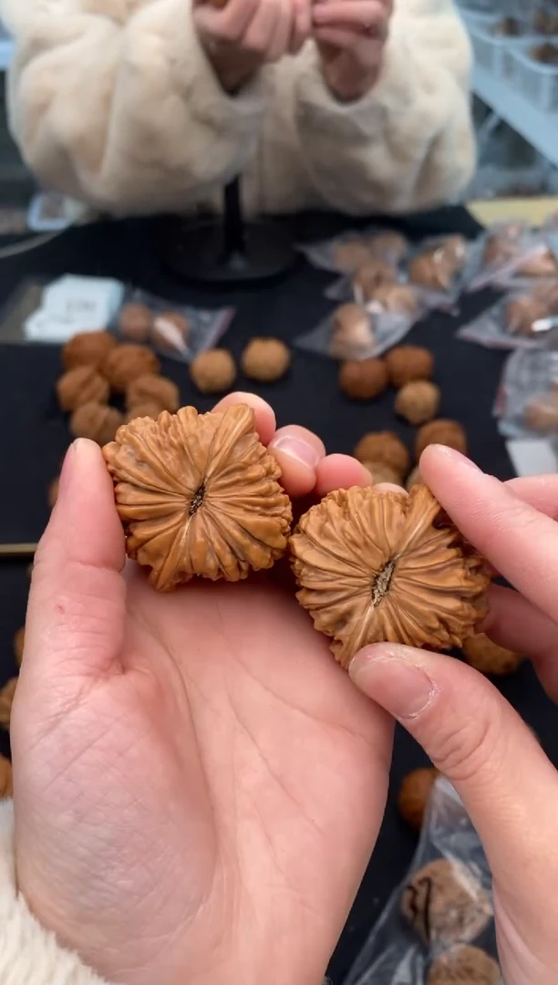 【闪购商品】文玩核桃把件汉高楼42-t475