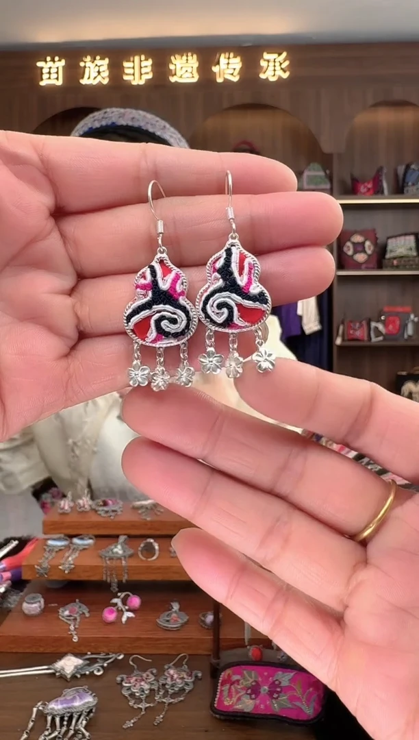 【闪购商品】织绣扶光苗绣传承49