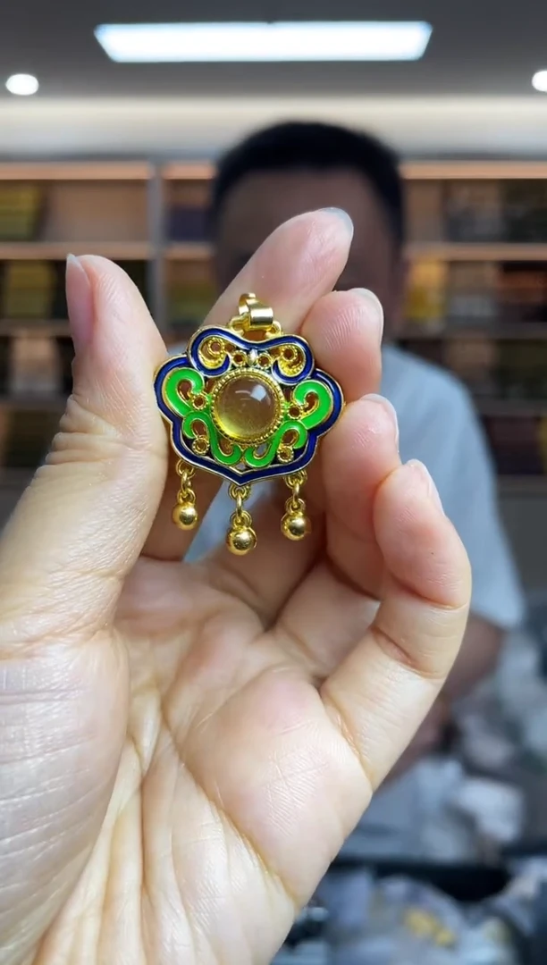 【闪购商品】金珀裸石未镶嵌多样性发一件