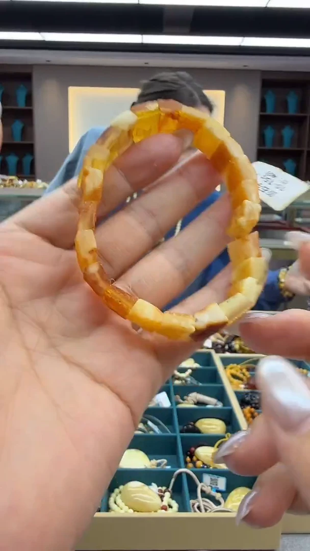 手链琥珀未镶嵌43秒拍号 假一罚三