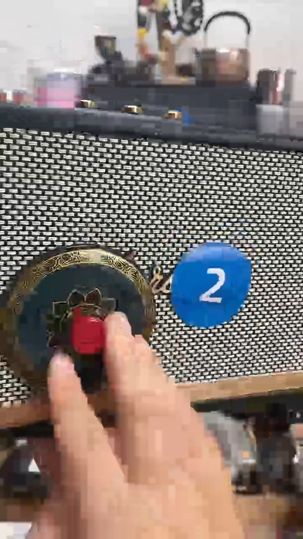 瓷片闪购商品 如图所示