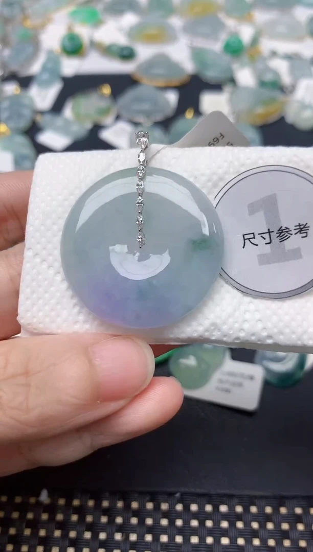 颈饰18K金镶嵌翡翠天然缅甸A货翡翠