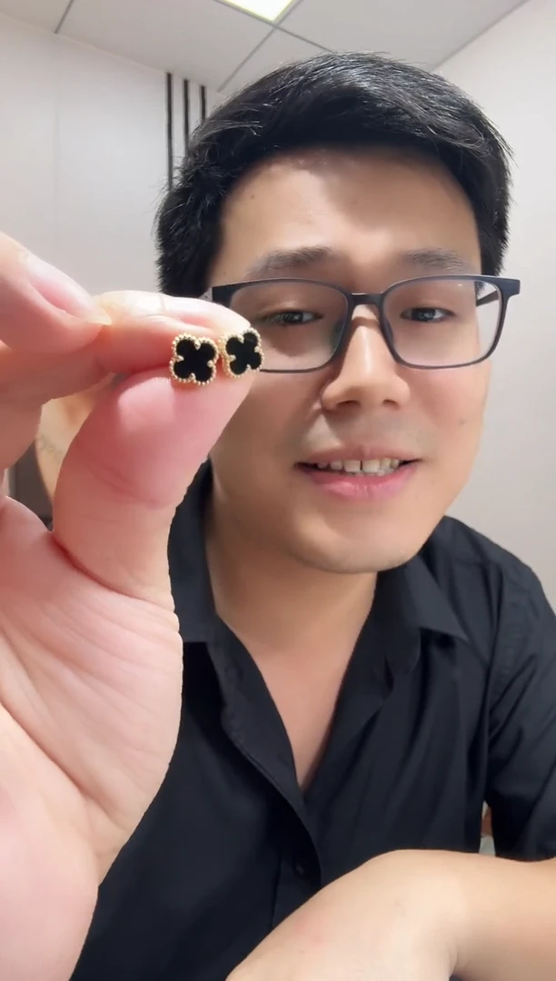 玛瑙/玉髓耳钉18K金镶嵌黑色k黄，小号四叶草耳钉GHJ