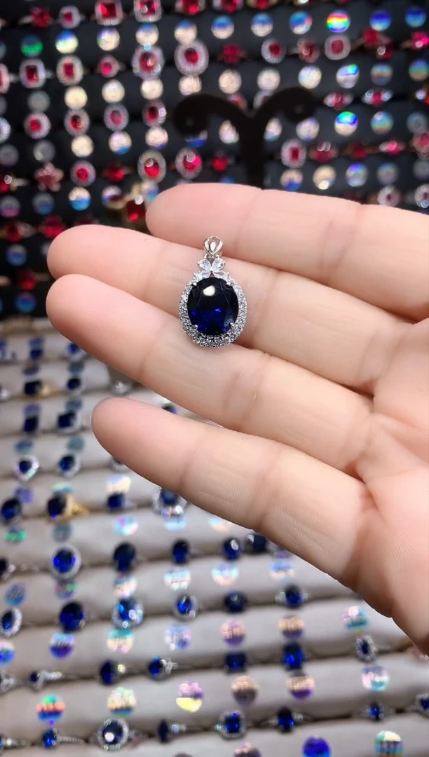 【闪购商品】蓝宝石吊坠(赠链)银S925镶嵌银色