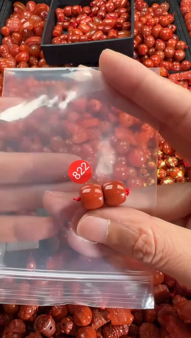 【闪购商品】南红玛瑙颈饰未镶嵌1