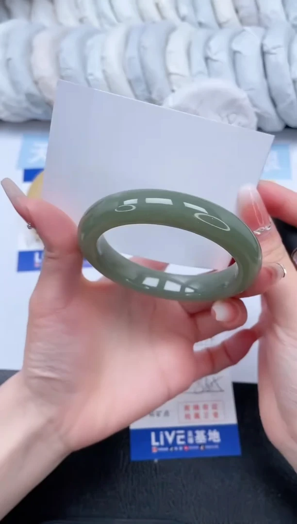 【闪购商品】和田玉手镯未镶嵌T164-56.5