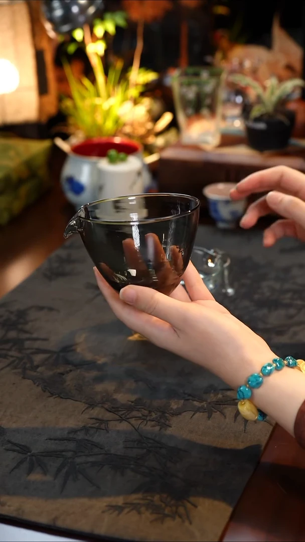 玻璃公道···········