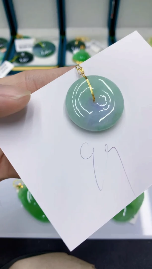 颈饰18K金镶嵌翡翠翡翠
