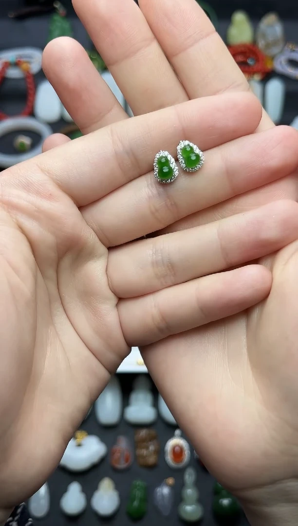 银S925镶嵌和田玉耳饰葫芦耳钉06