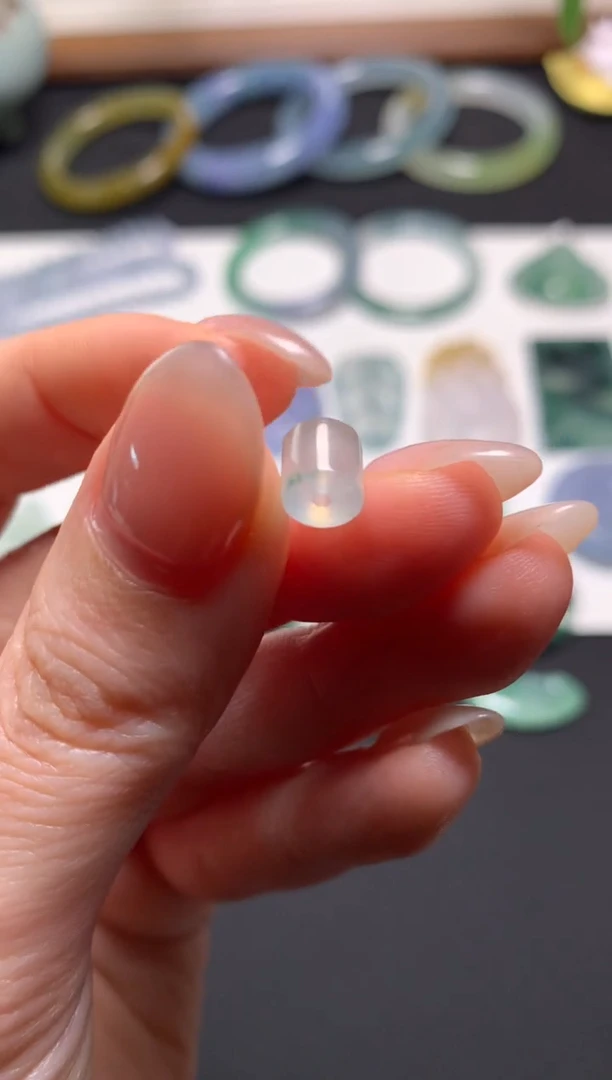 未镶嵌定制翡翠0719003572