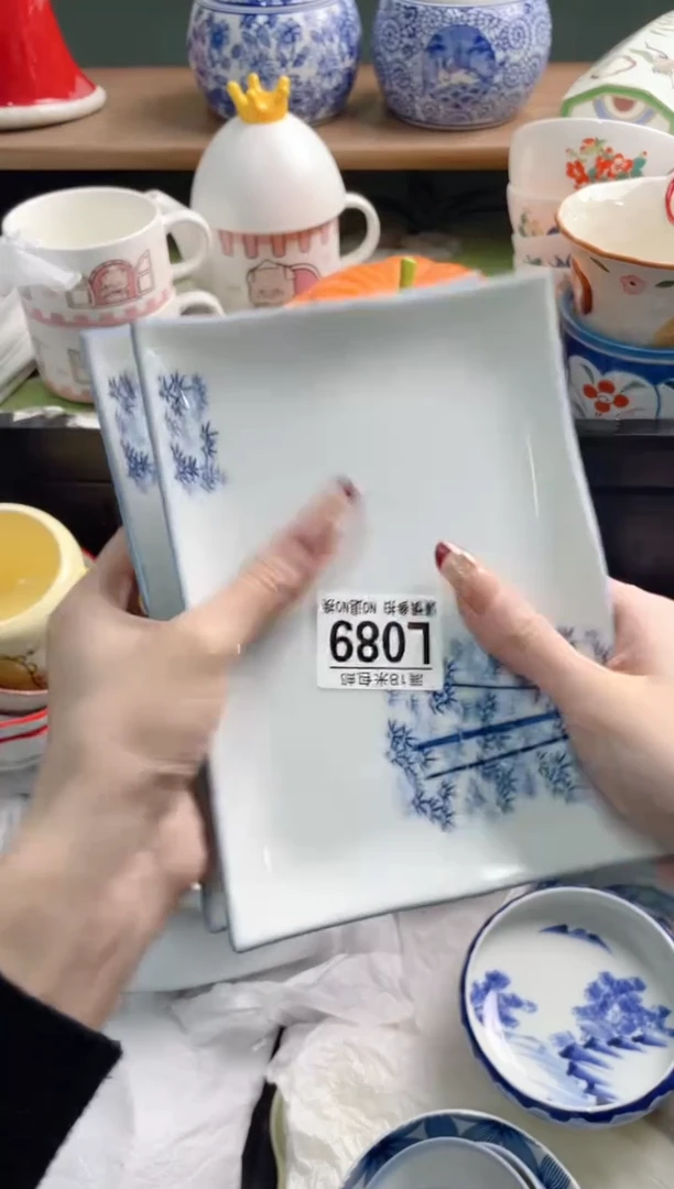 陶瓷二****界L089******