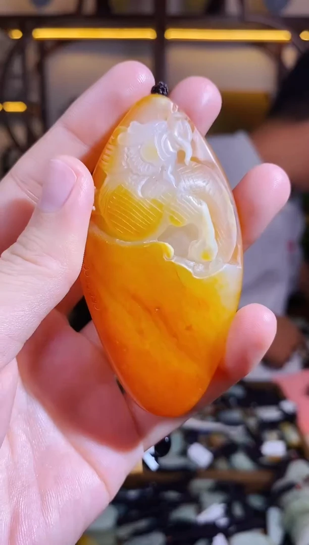 和田玉未镶嵌颈饰1