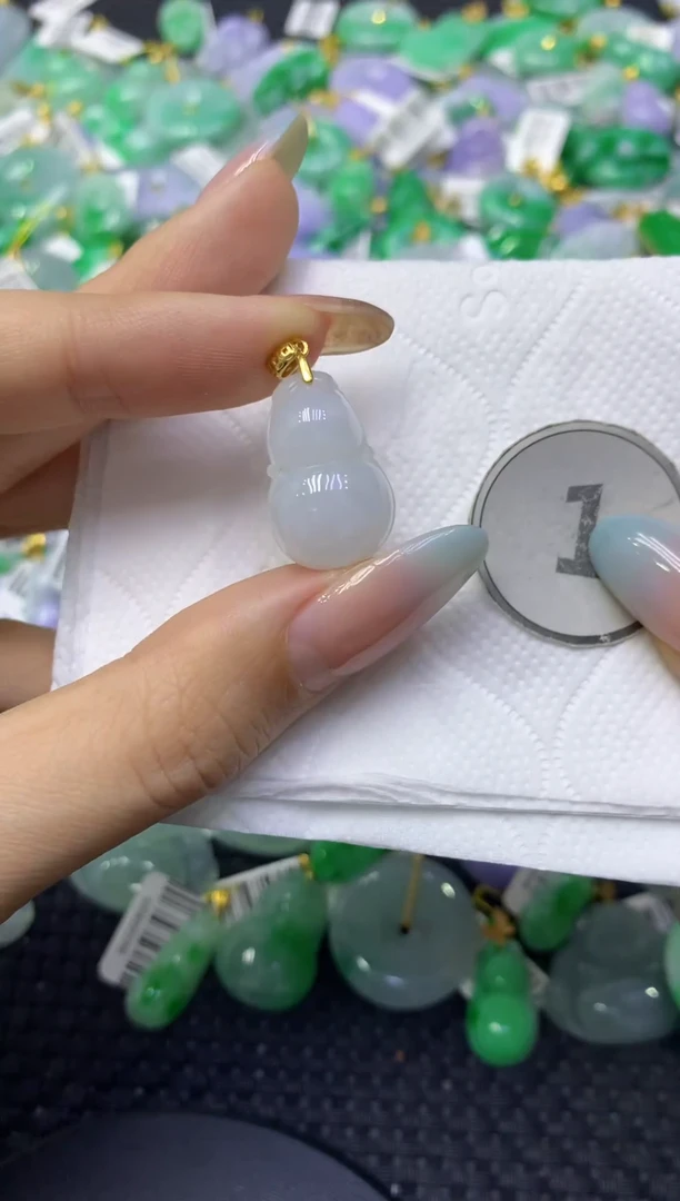 颈饰未镶嵌翡翠天然缅甸翡翠A货