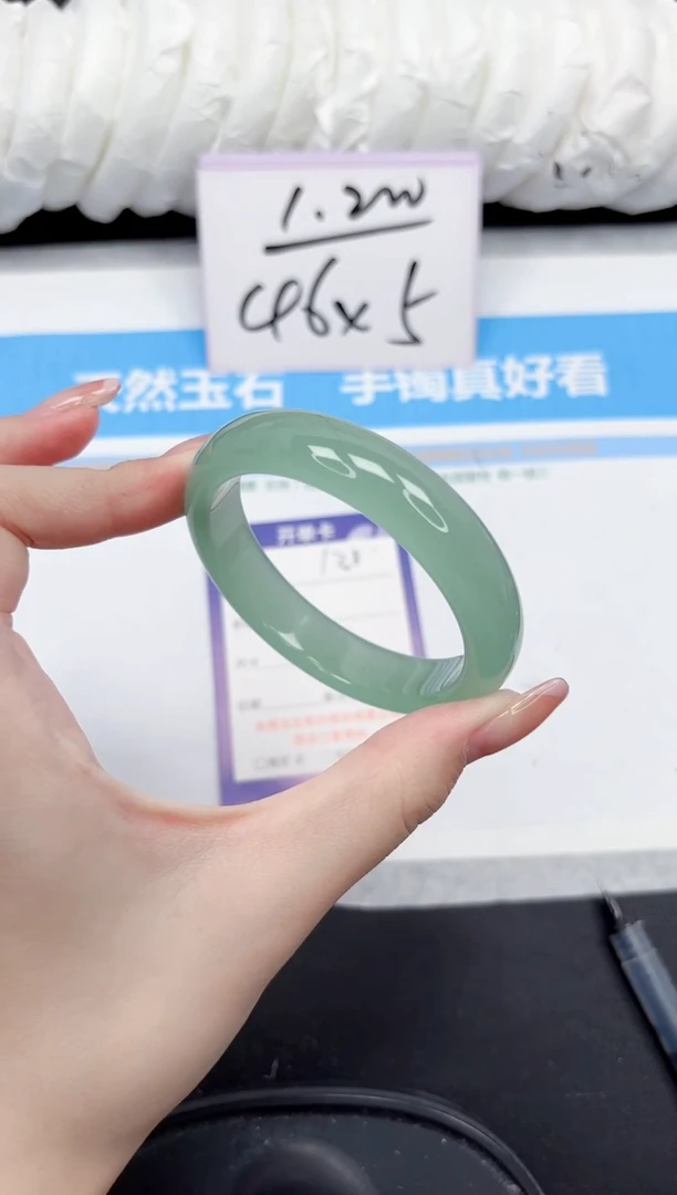 未镶嵌手镯石英质玉138-56