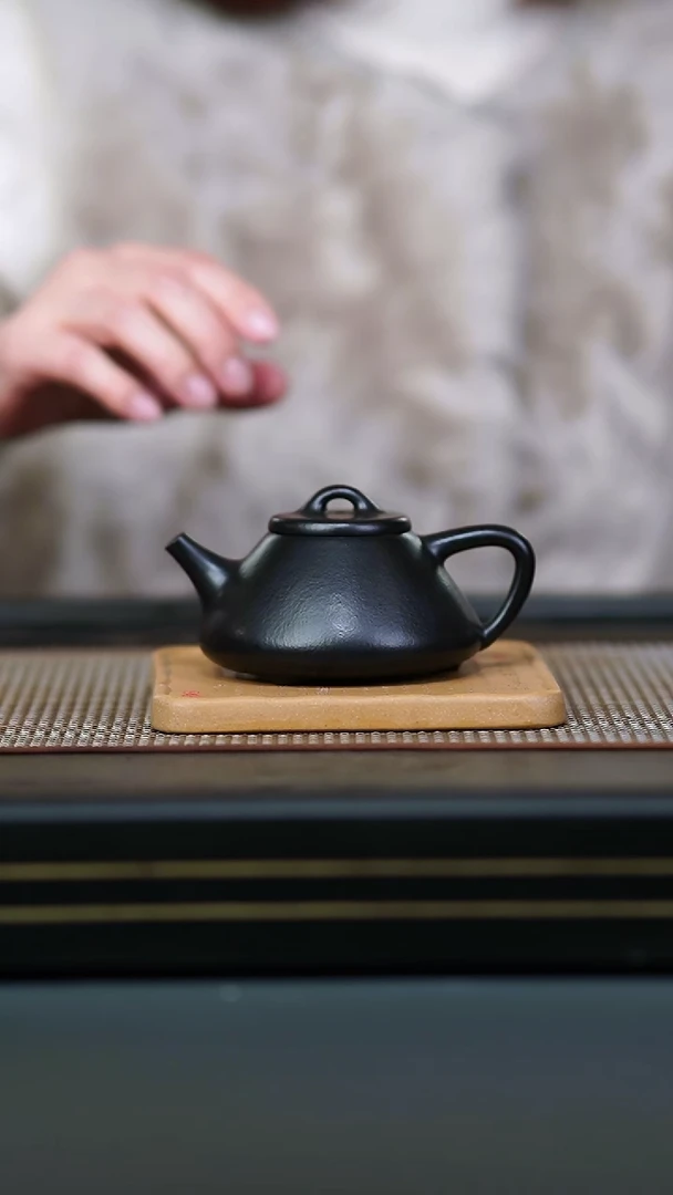 茶壶紫砂全手朱泥唔灰子冶180cc+段泥心经壶承