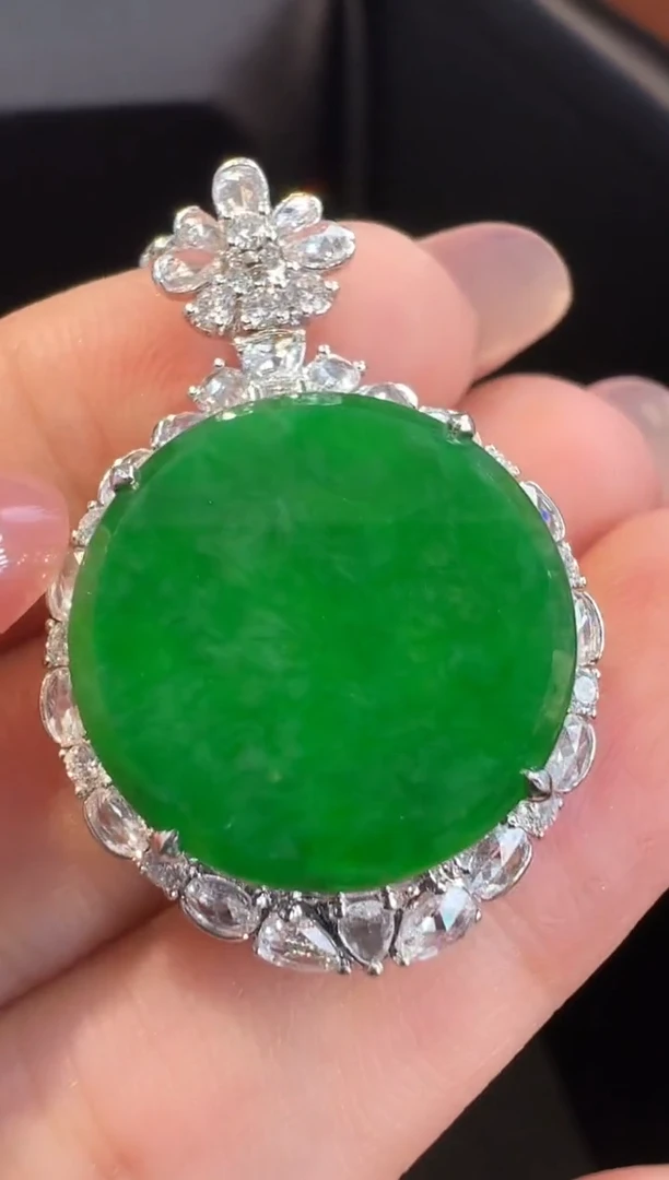 吊坠(不含链)18K金镶嵌翡翠吊坠