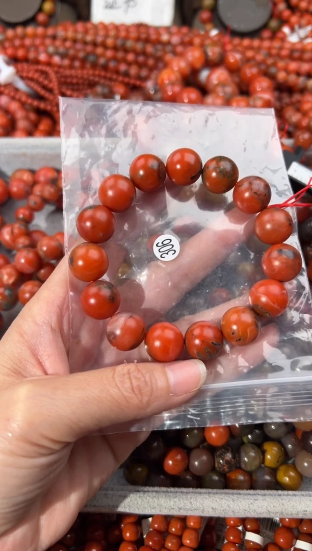 南红玛瑙手串未镶嵌14+