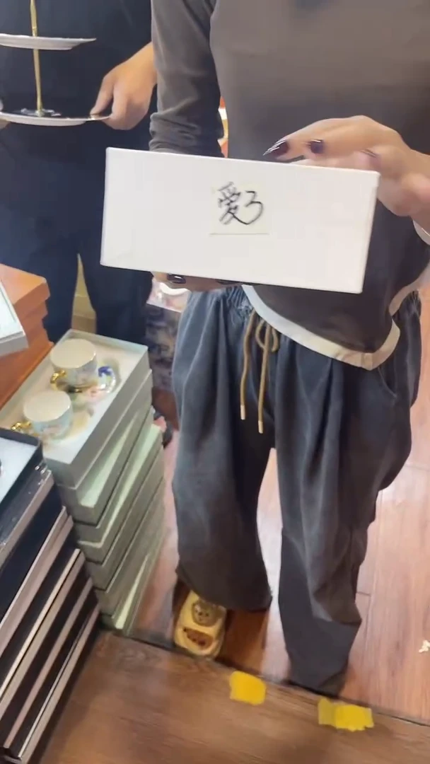 杯鸿辉家品牌瓷器，京东包邮！