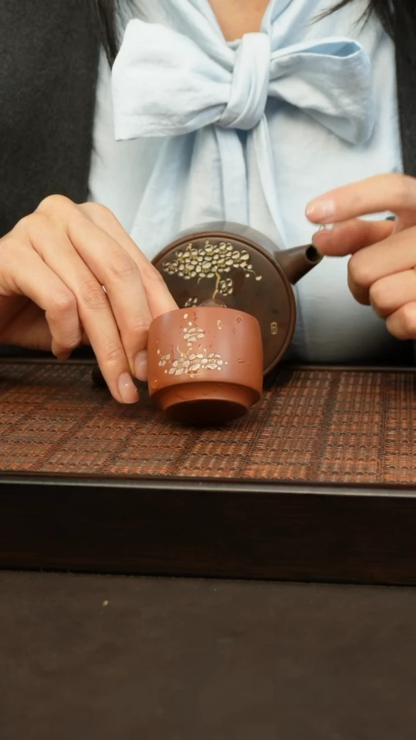 【闪购商品】坭兴陶梅花刻绘主人杯钦州红